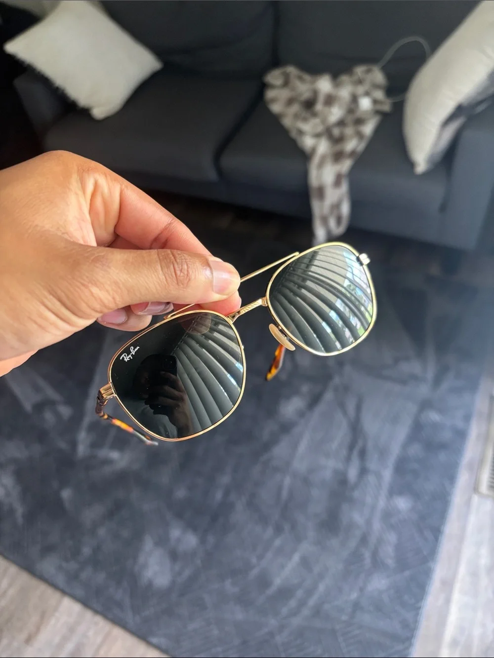 Ray-Ban Gold Frame Black/Green Lens Round Sunglasses